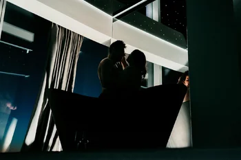 Sesja narzeczeńska w wannie