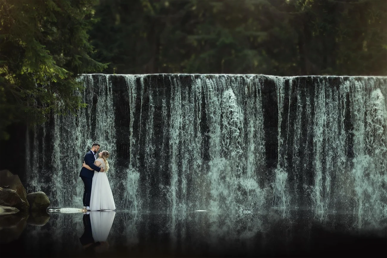Sesja ślubna w Karpaczu - Wodospad