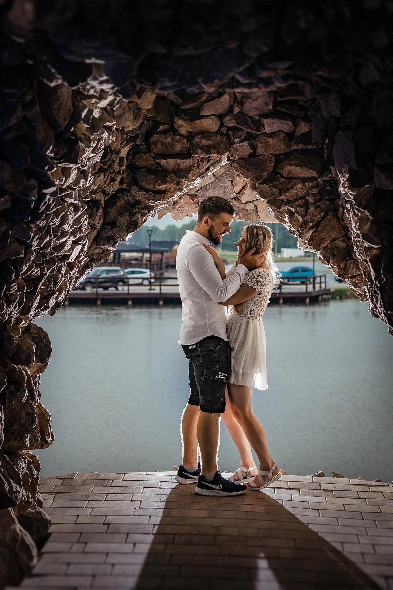 Sesja narzeczeńska jaskinia