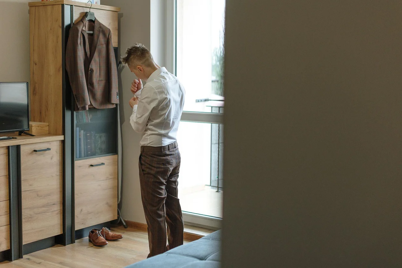 Szykujący się Pan Młody