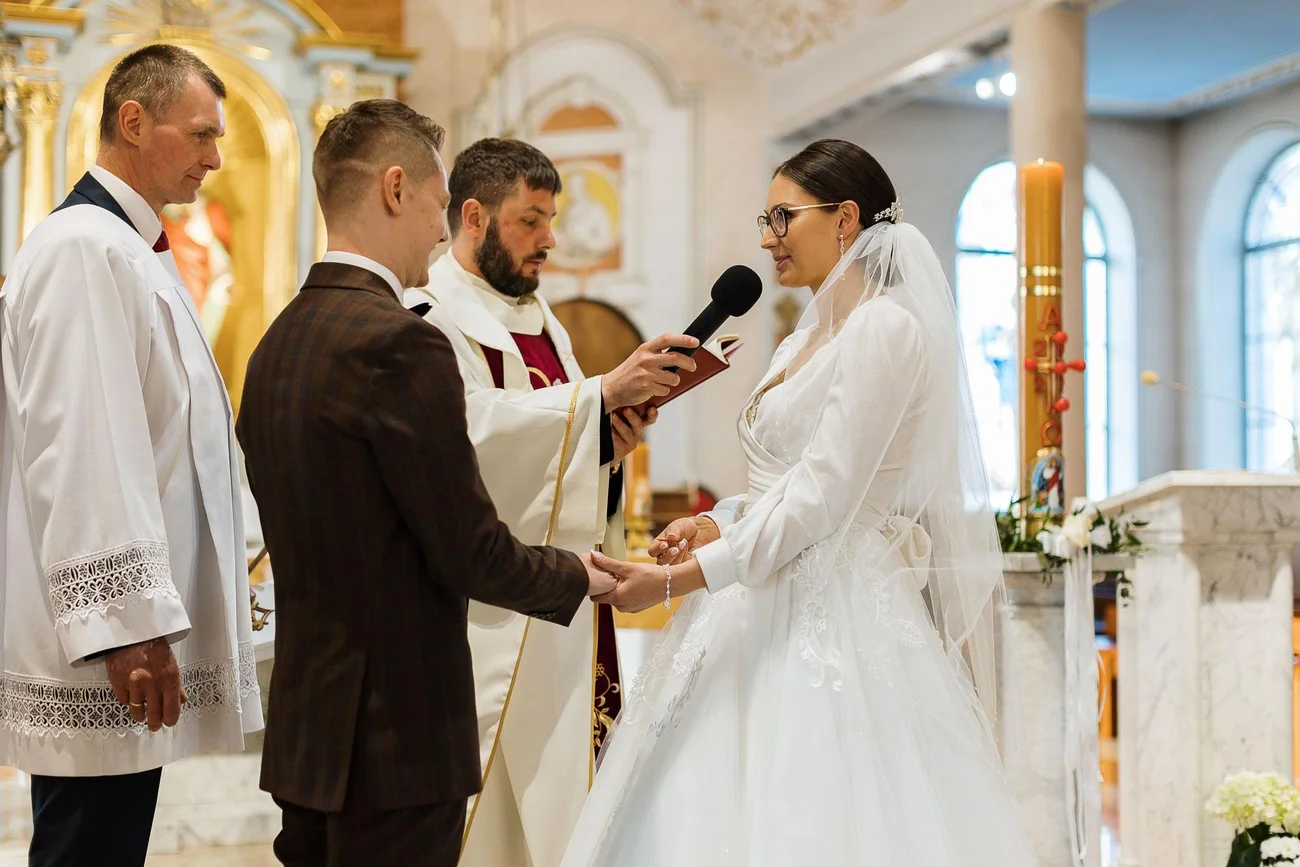 Zakładanie obrączki