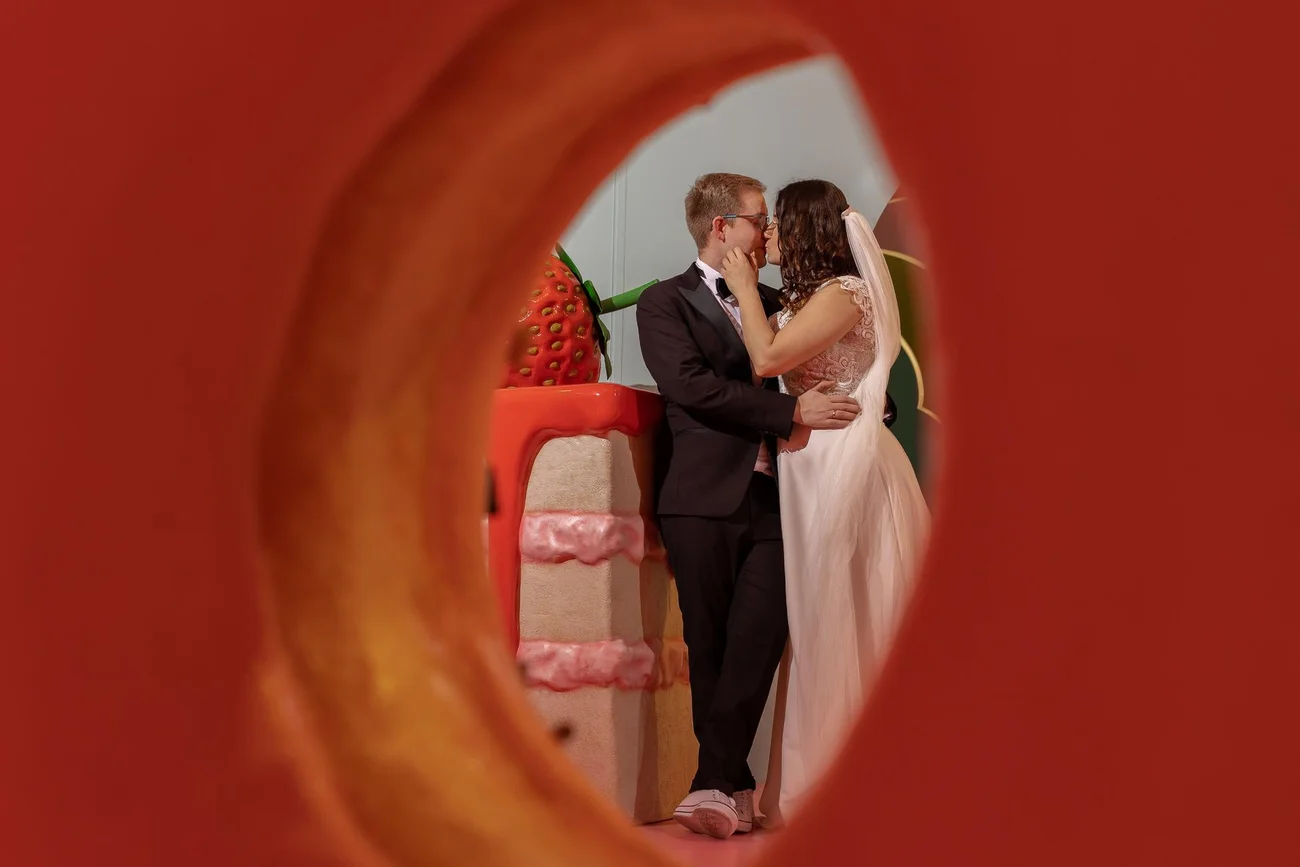 Sesja z ciastem - plener ślubny