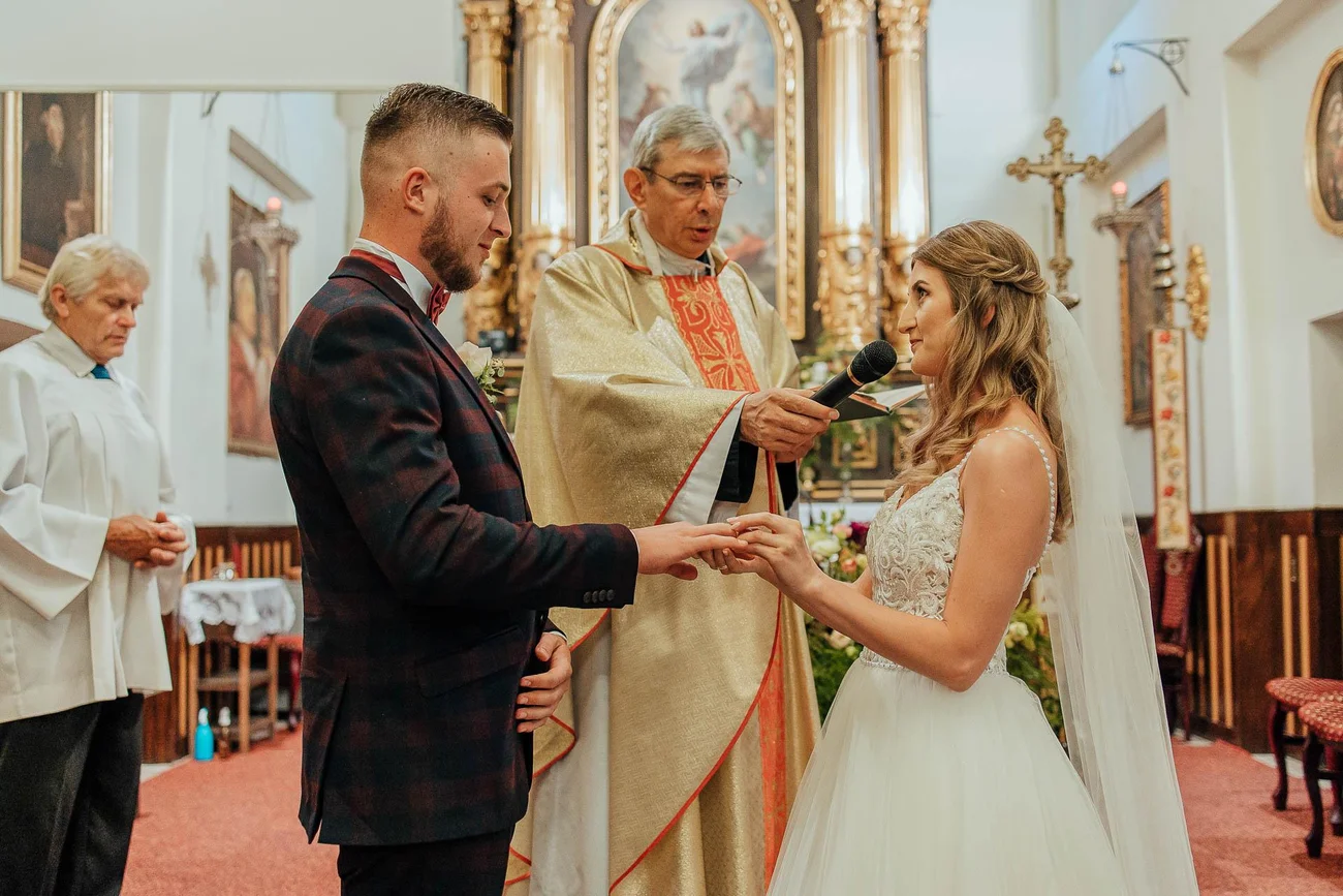 Zakładanie obrączek