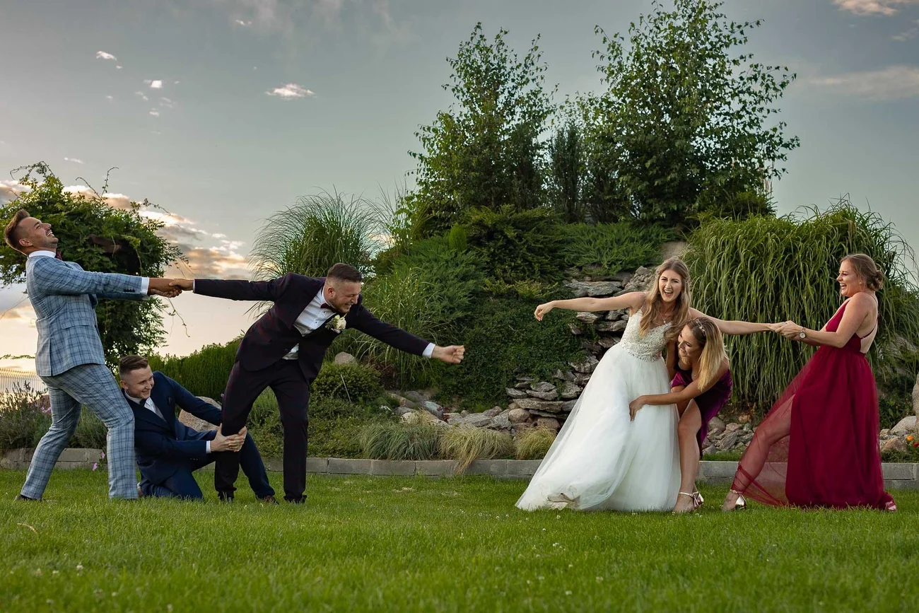 Zdjęcia z gośćmi na weselu