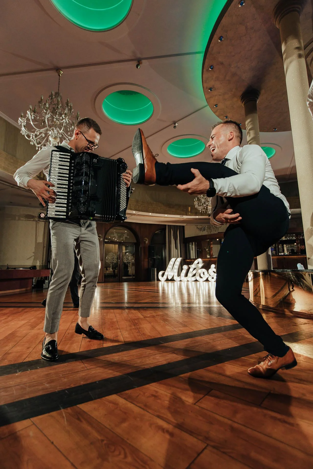 zabawa z akordeonistą