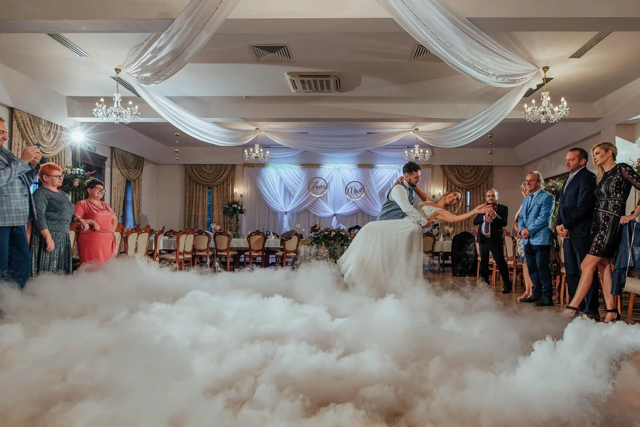 pierwszy taniec w chmurach