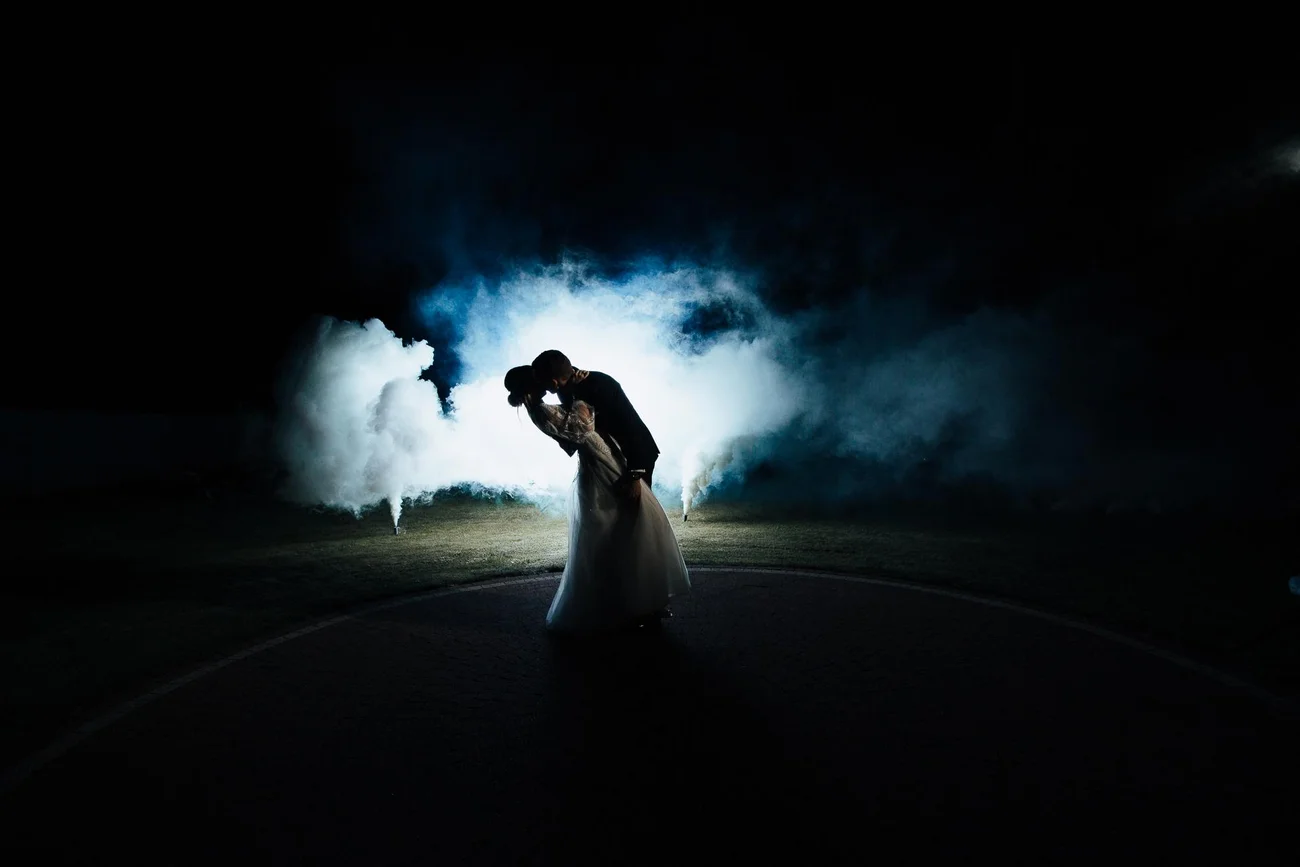 Ślubna sesja w nocy