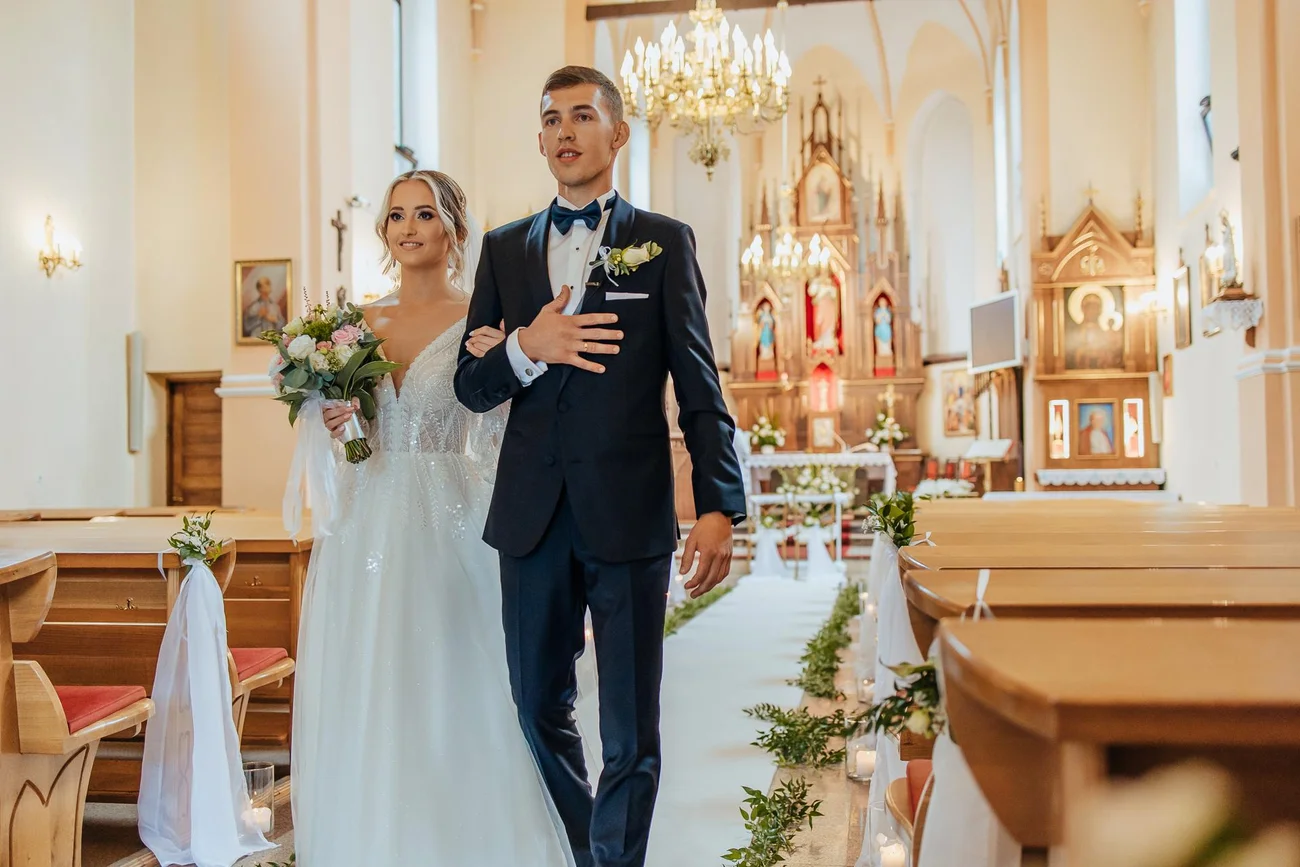 Wyjście z kościoła