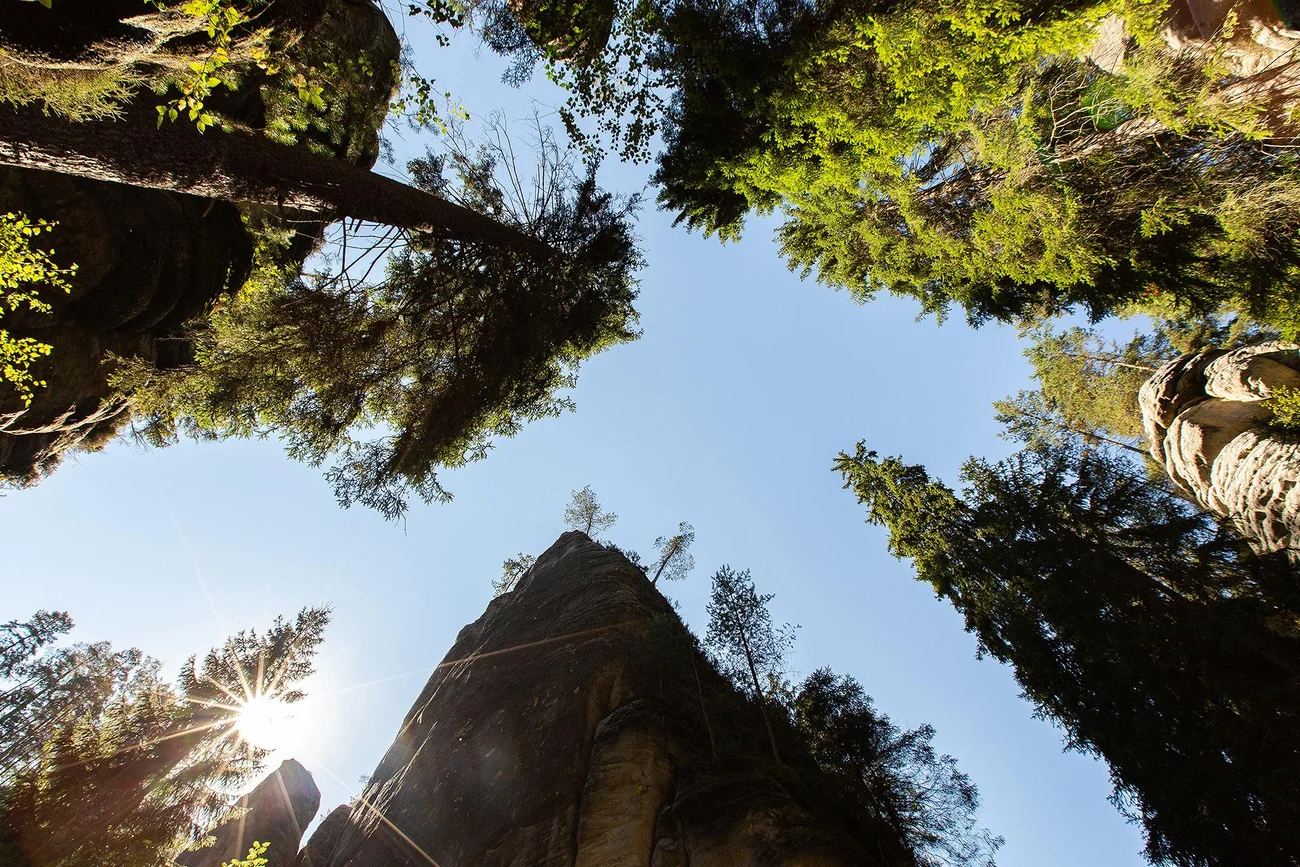 Turystyczne miejsce w Czeskim Skalnym Mieście Adršpach