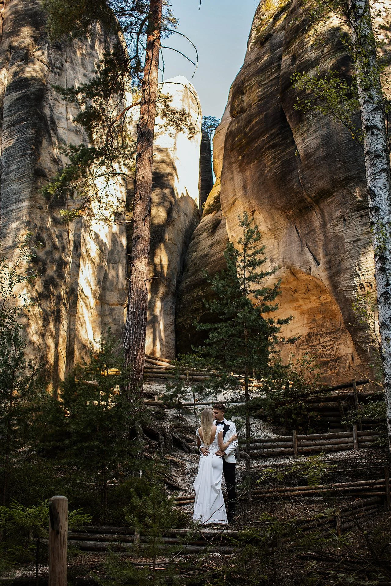 Piękne krajobrazy i malownicze widoki z Adršpach