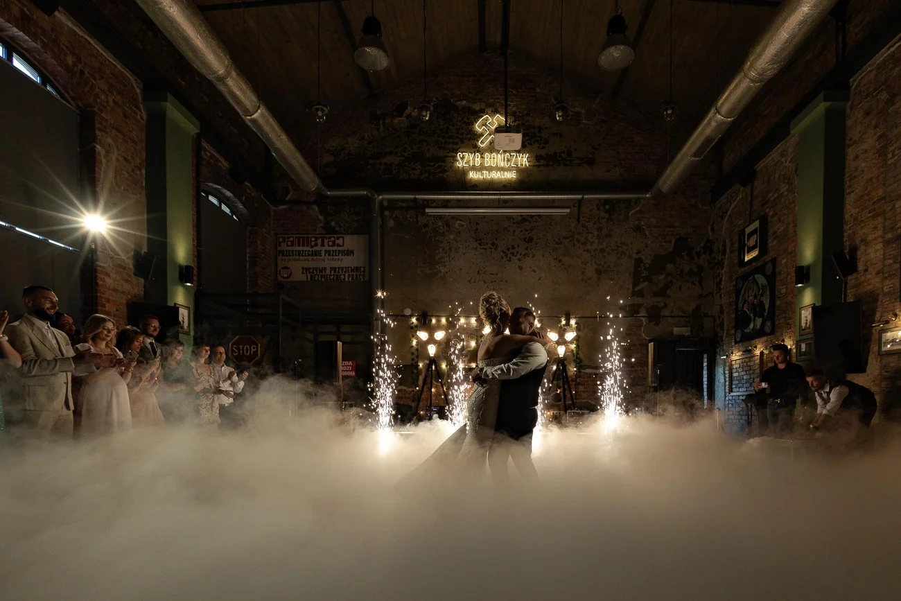 Pierwszy taniec w chmurach