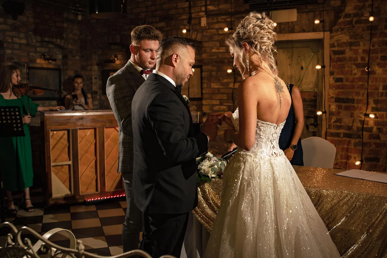 Zakładanie obrączek