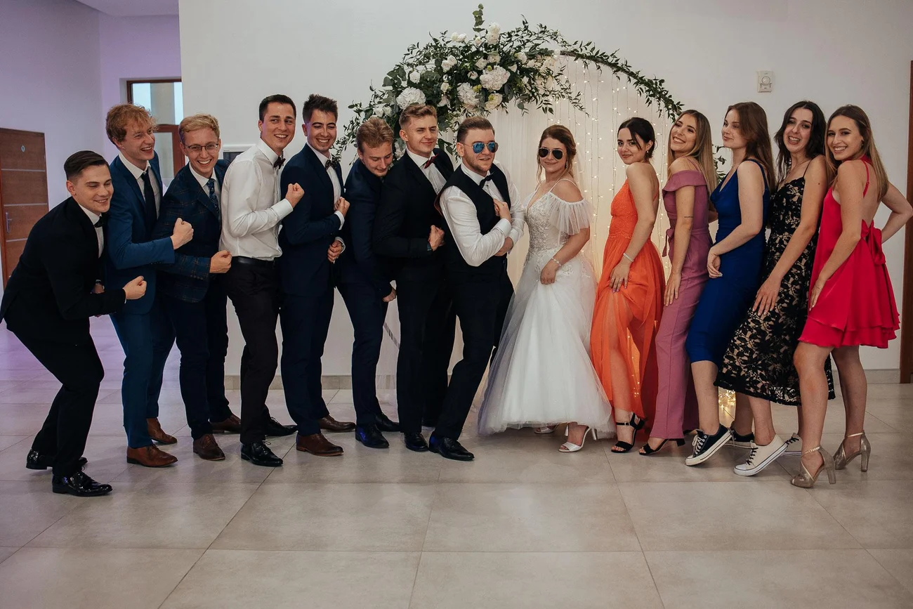 Fotki grupowe na weselu