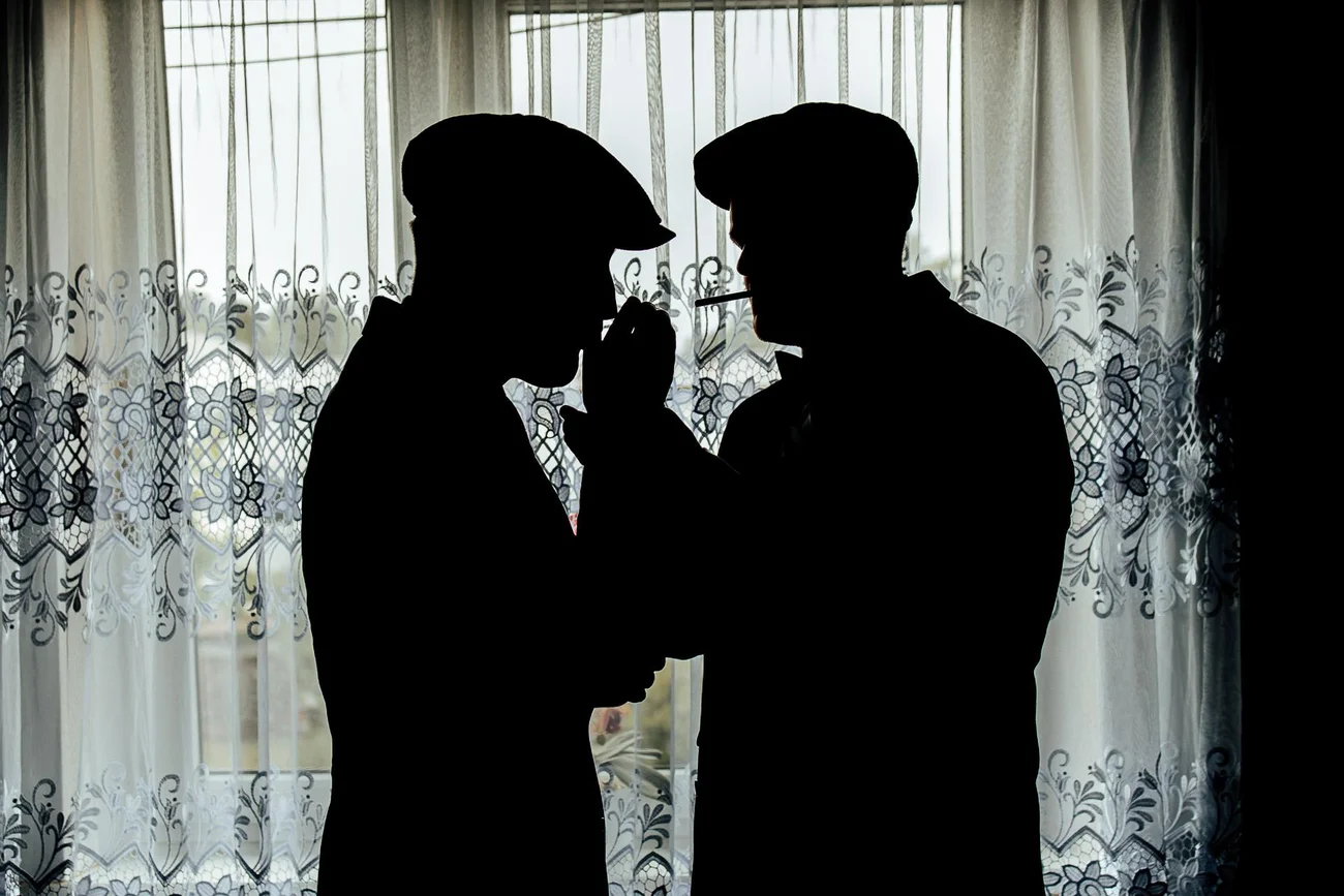 Kontury pana młodego i świadka