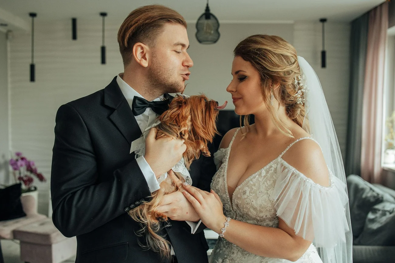 Portret pary młodej z psem