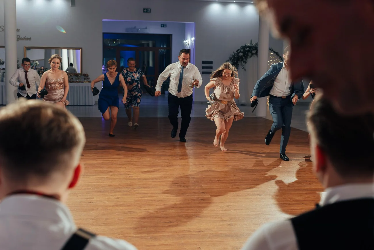 Wykupienie garderoby pary młodej