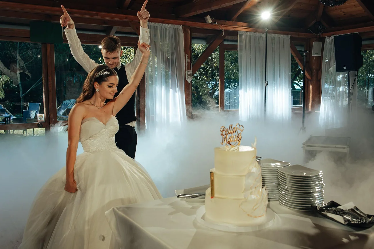 Klubowa muzyka- tort weselny