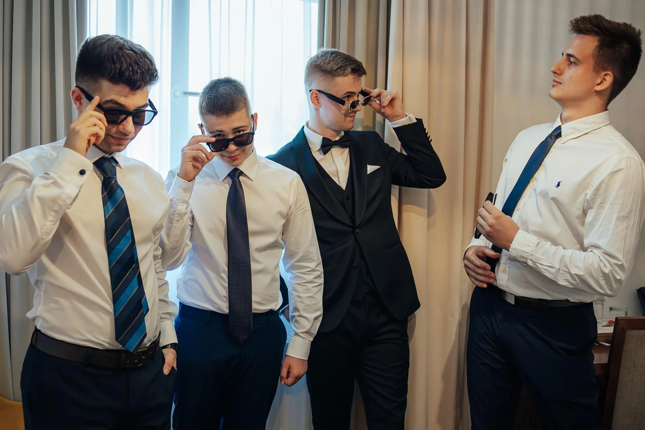 Pan młody z drużbami