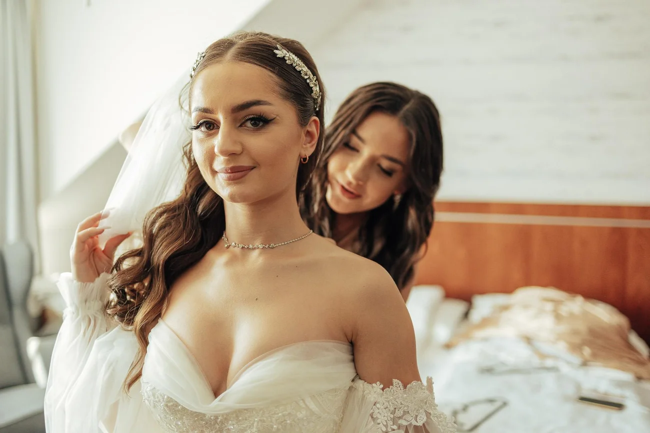 Przygotowania pani młoda i druhenki