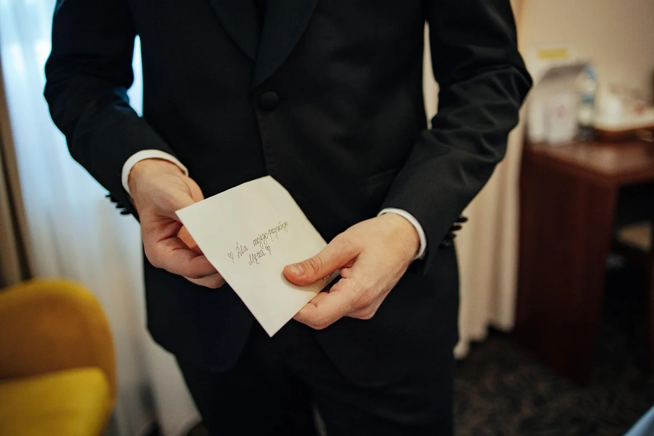 Przyszły Pan młody z listem