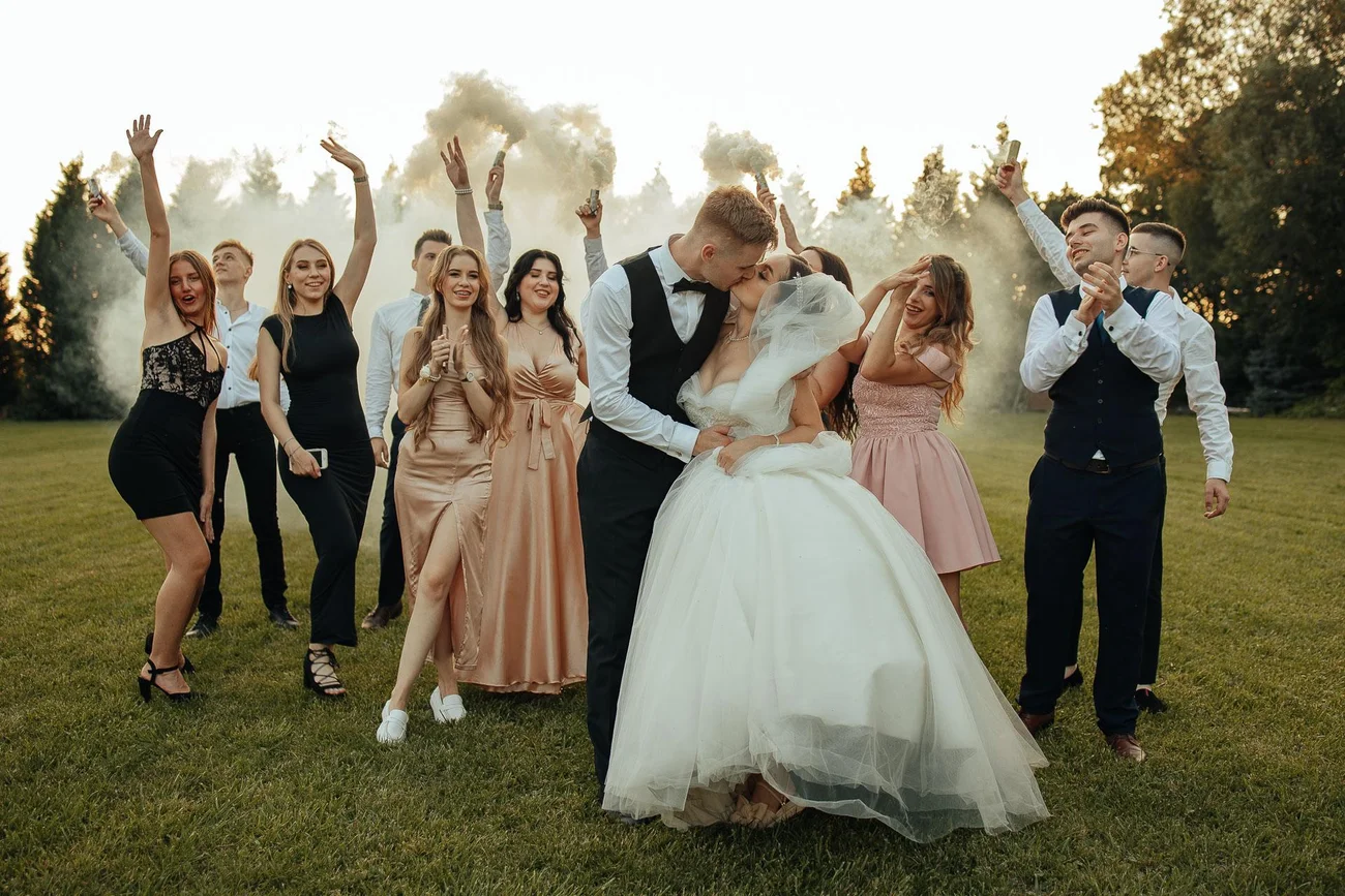 Zdjęcie grupowe z dymem