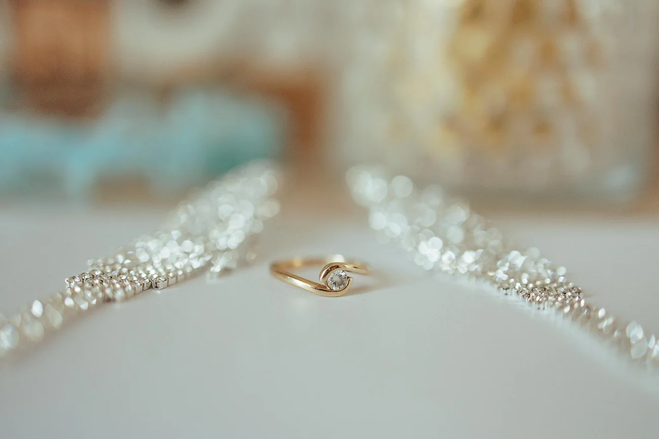 Pierścionek zaręczynowy