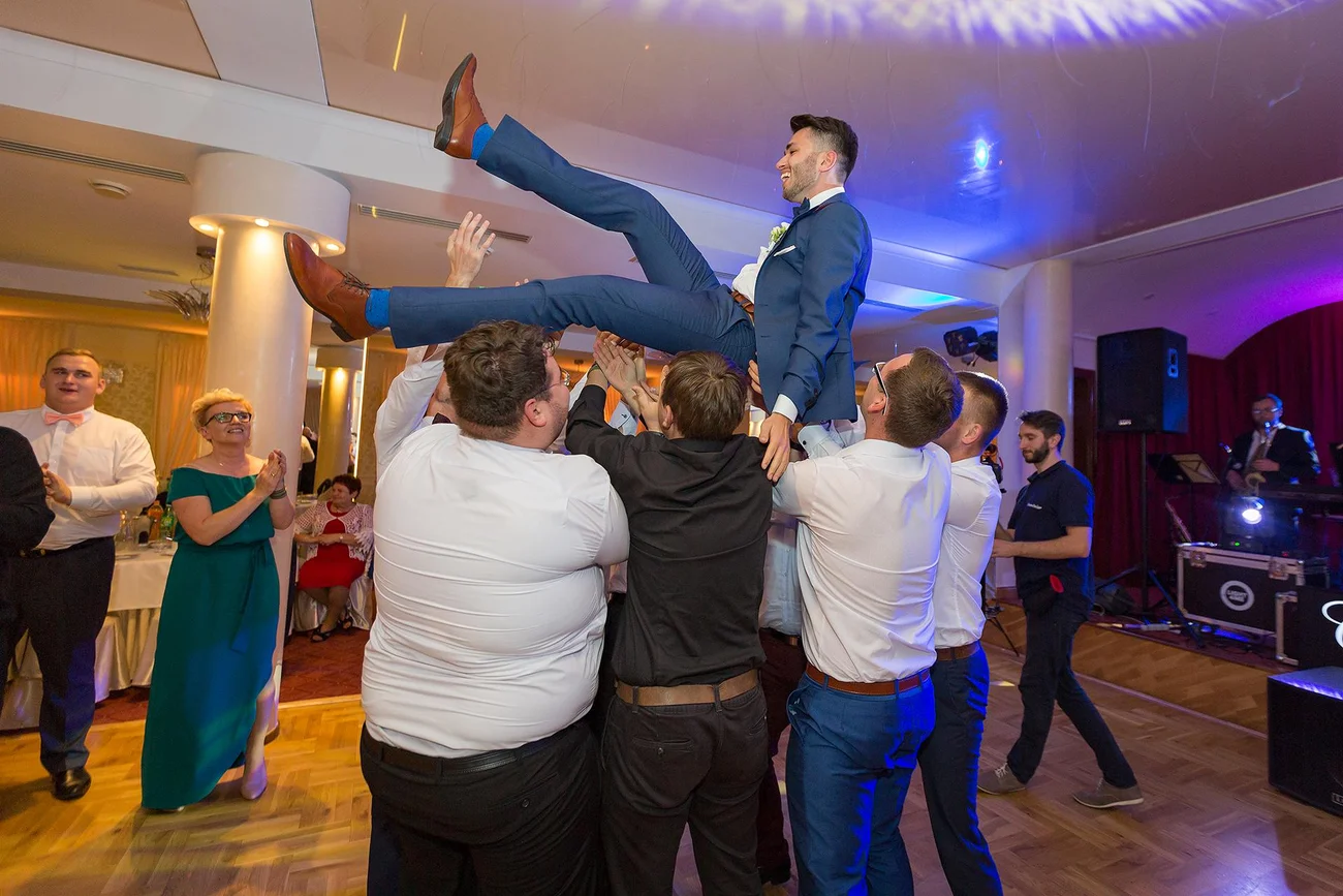 Podrzucony pan młody