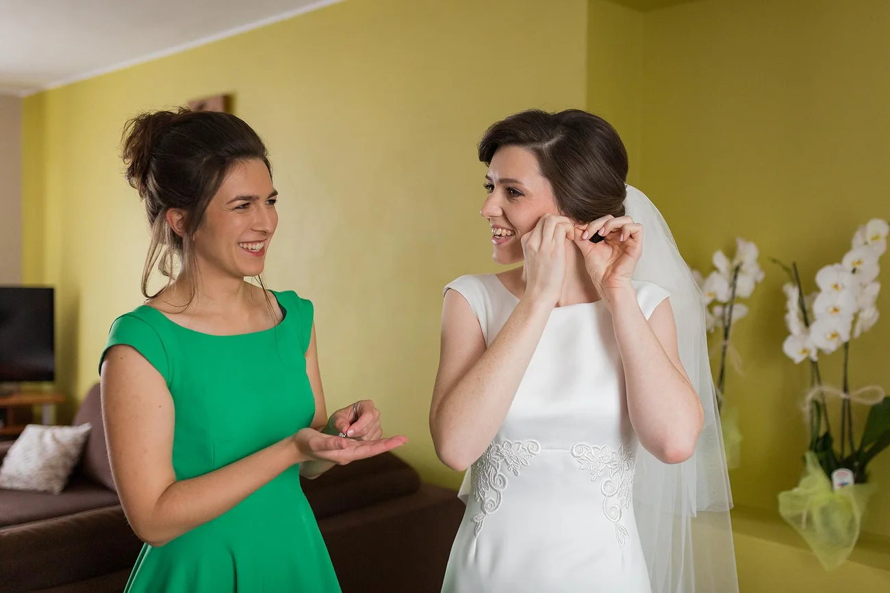 Zakładanie kolczyków