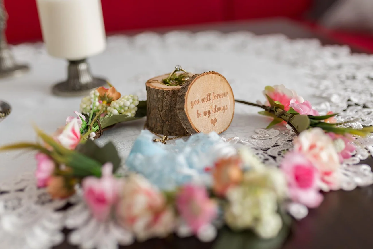 Drewniane pudełko na obrączki