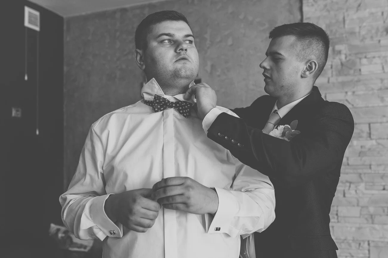 Mucha - pan młody i świadek