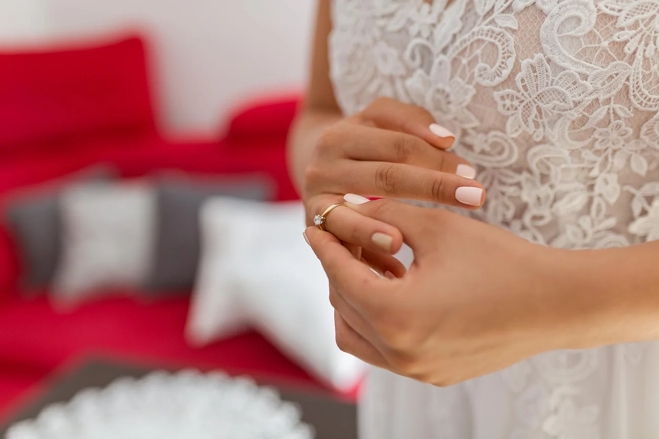 Pierścionek zaręczynowy