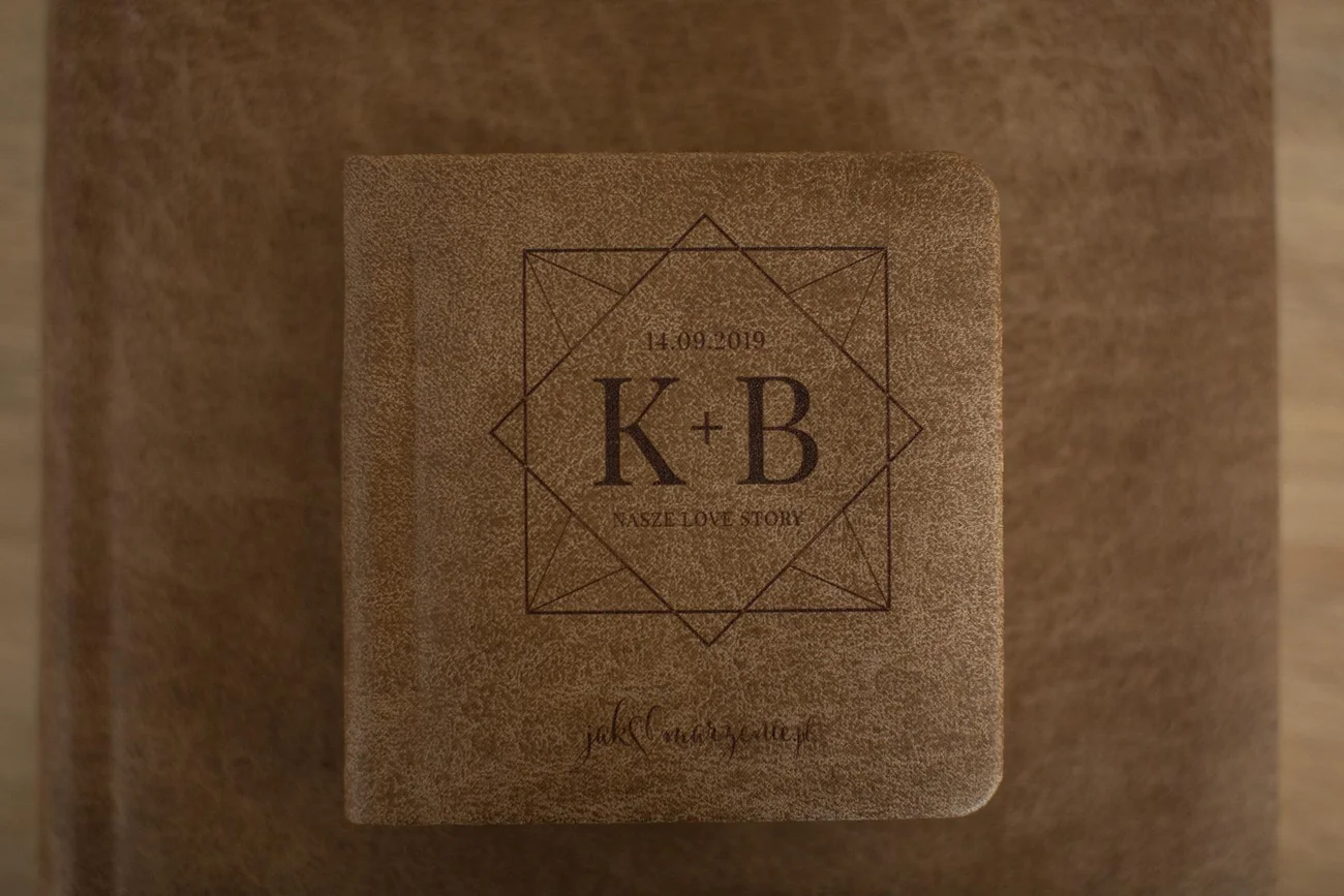 Grawer na etui na pendrive