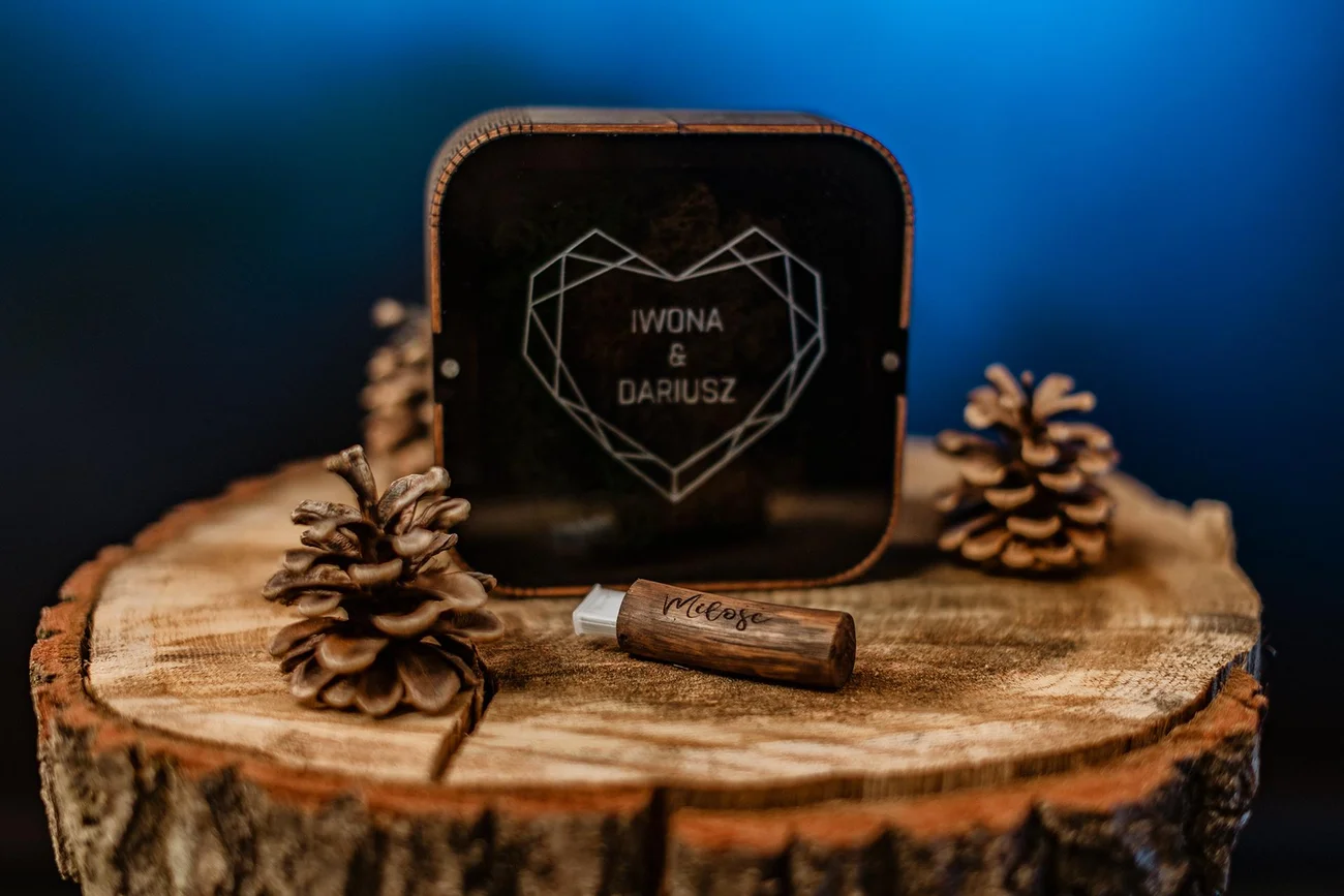 Pudełko na pendrive z grawerem