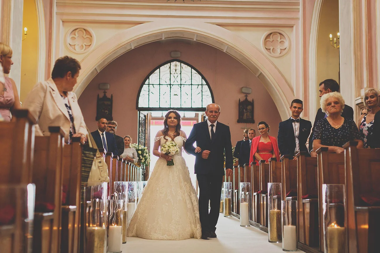 Ceremonia wejście Panny Młodej