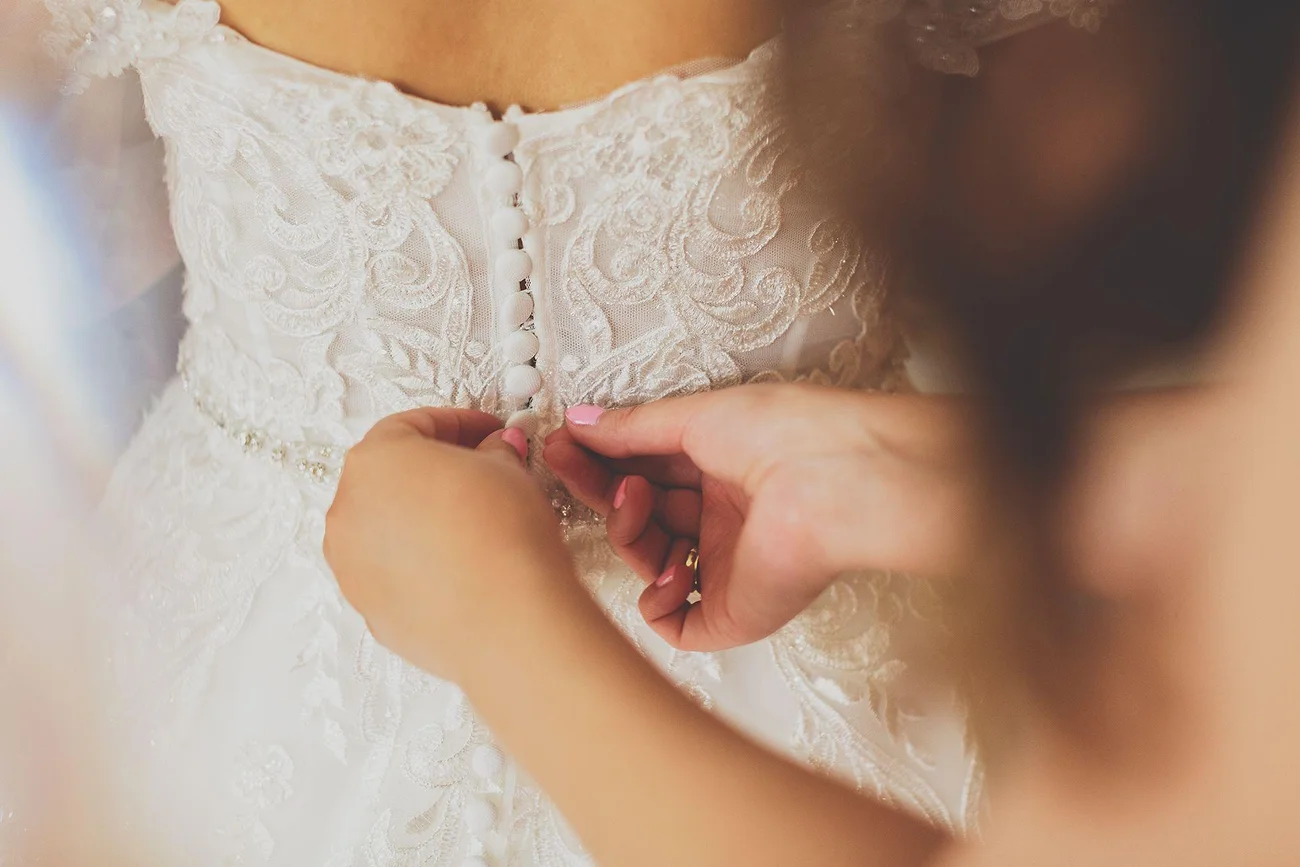 Guziki Suknia Ślubna