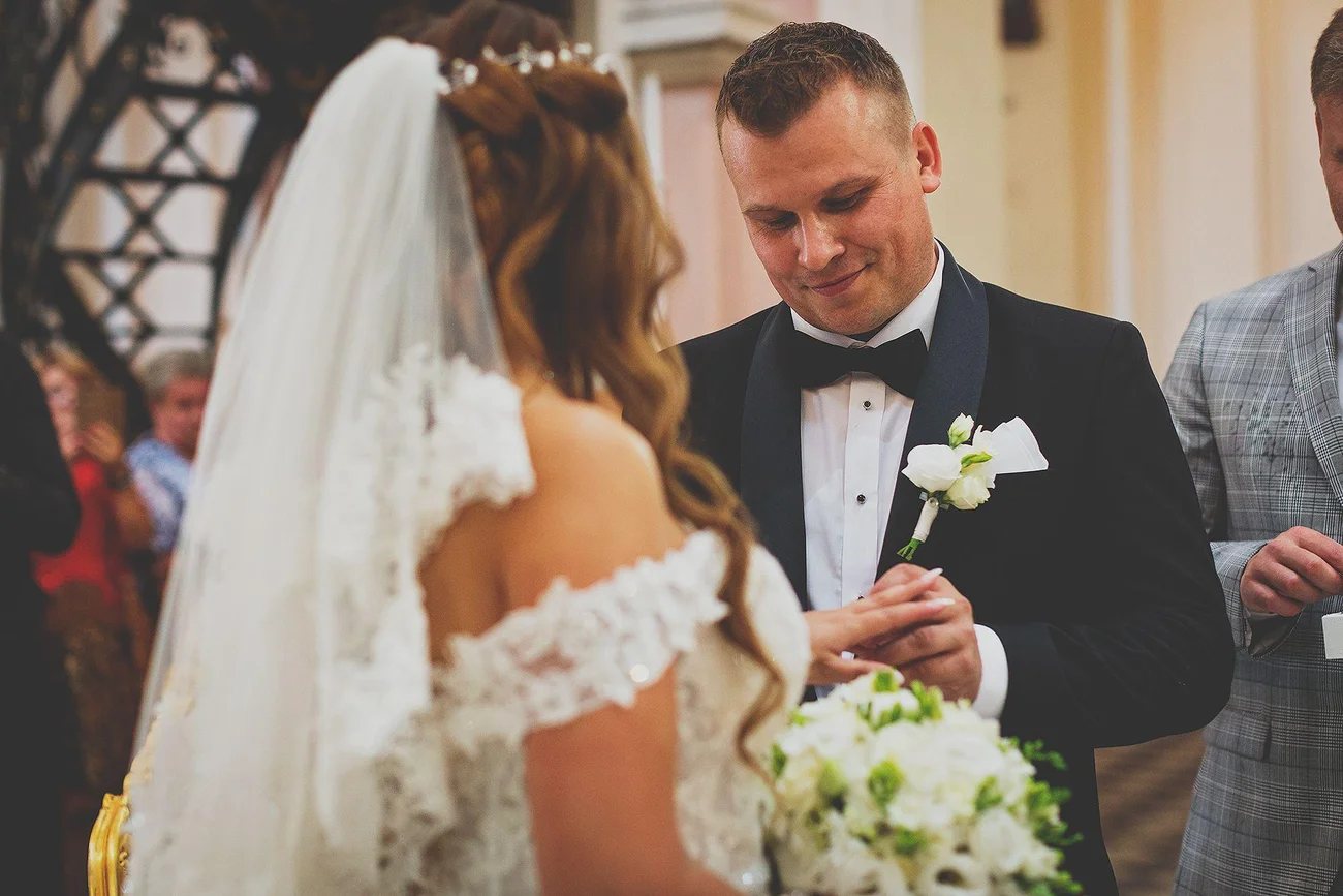 Zakładanie obrączek