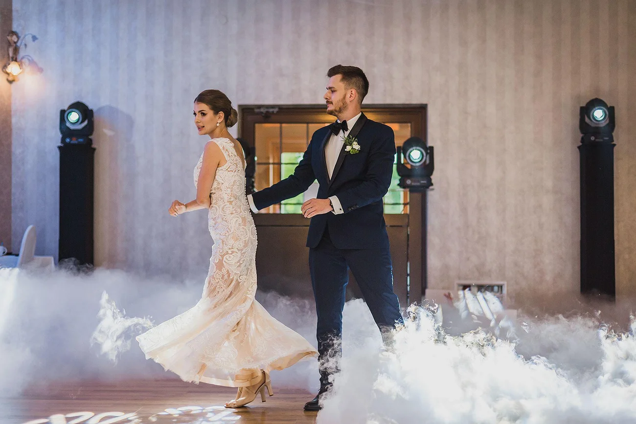 Pierwszy taniec - ciężki dym